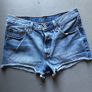 Levi’s 501 High Rise Jean shorts size 8 29
